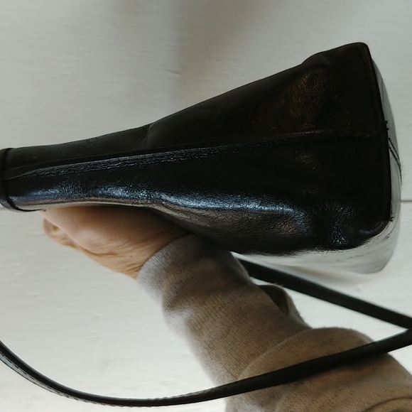 Monsac Small Italian Leather Crossbody Black Bag - Picture 8 of 16